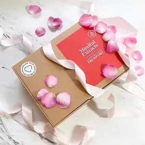 cbd-gift-boxes-seventhcubespacking