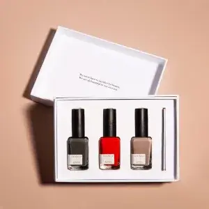 custom-nail-polish-boxes-seventhcubespacking