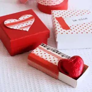 valentines-chocolate-heart-boxes-seventhcubespacking